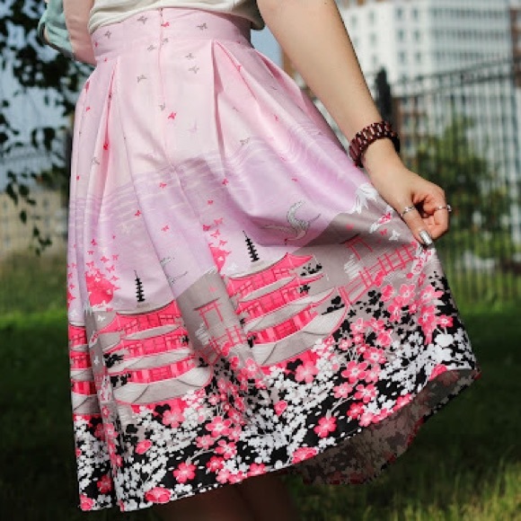 Pink Chinoiserie Pagoda Floral Blush Pink Pleated Flared Midi Skirt - XS - Picture 2 of 12